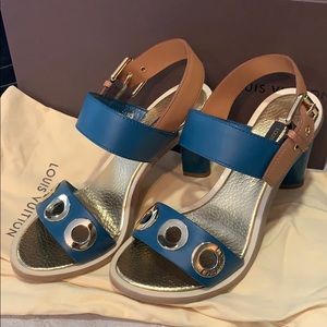 Louis Vuitton lounger bleu nautique size 36